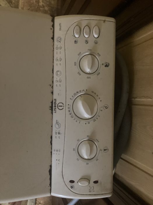 Пральна машина Indesit wt90 з вертикальною загрузкою