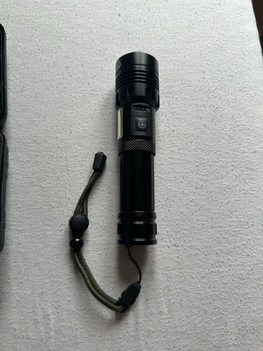 Latarka aluminiowa z diodą XHP70 6000 lumenów