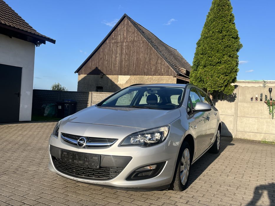 Opel astra j lift 2014
