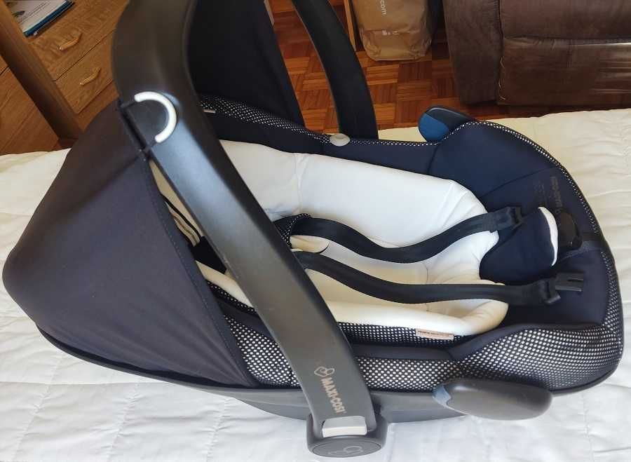 Cadeira auto para bebé - Maxi-Cosi (Ovo Côco)
