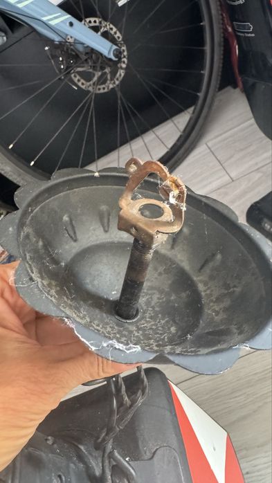 Stara niemiecka lampa kolejowa
