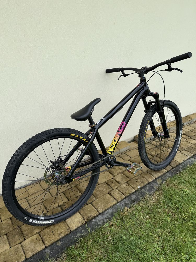 Rower NS Bikes Zircus Dirt 26” | Maxxis | Nowe gripy i pedały