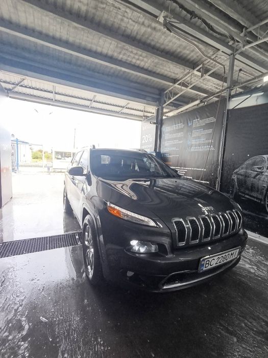 Jeep Cherokee 4x4 limited 2.4 2015 рік