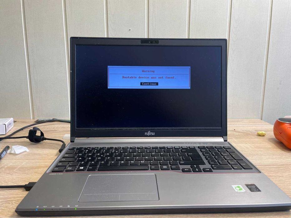 Нрутбук Fujitsu LifeBook E754 На запчастини або відновлення
