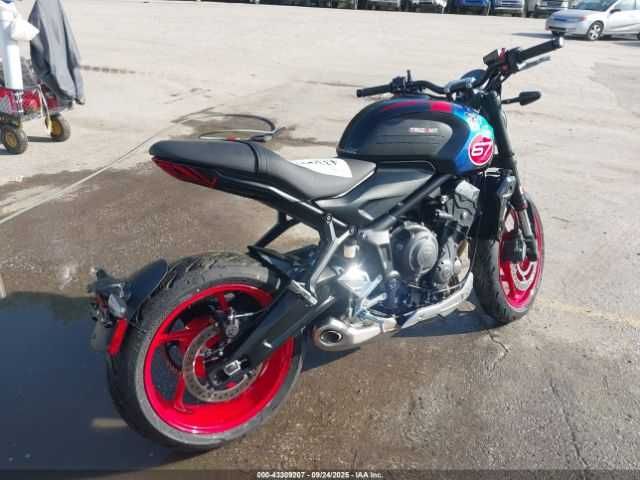 2026 TRIUMPH TRIDENT 660 triple t