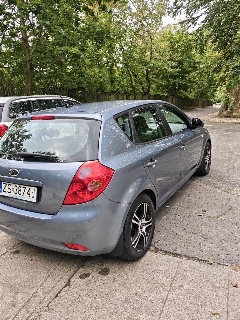 KIA cee'd  1.6 benzyna hatchback