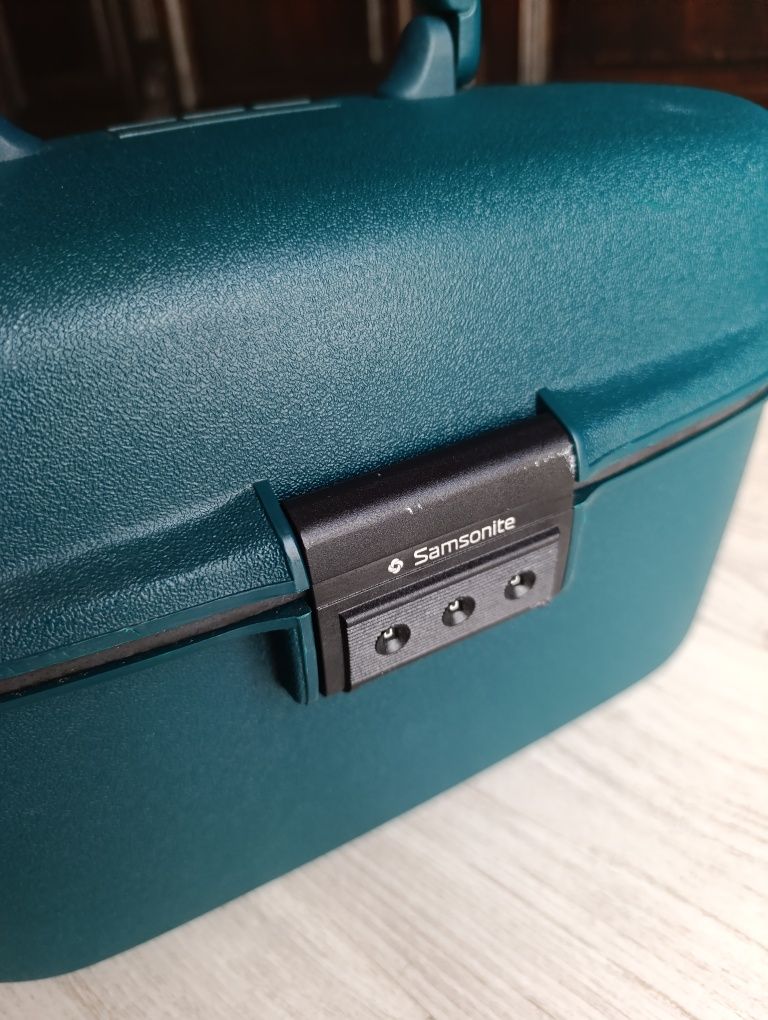 Kuferek na kosmetyki Samsonite