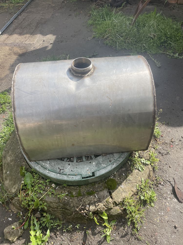 Бак з нержавійки