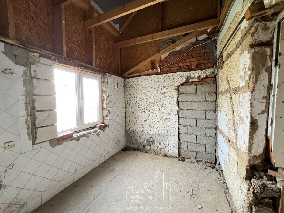 Продам будинок під ремонт!