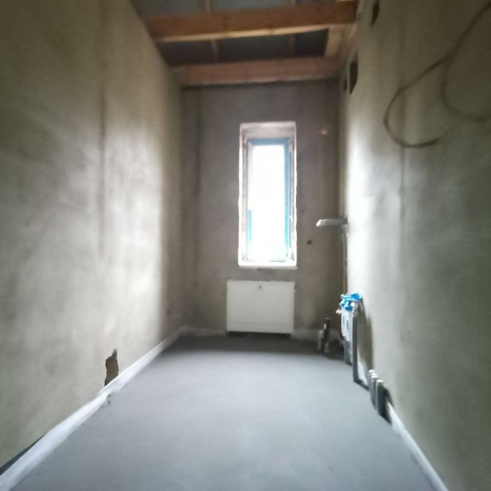 Продаж  будинку 105 кв. м з опаленням і ділянкою на 5 соток