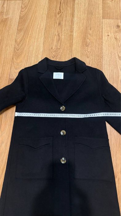 Пальто zara чорное