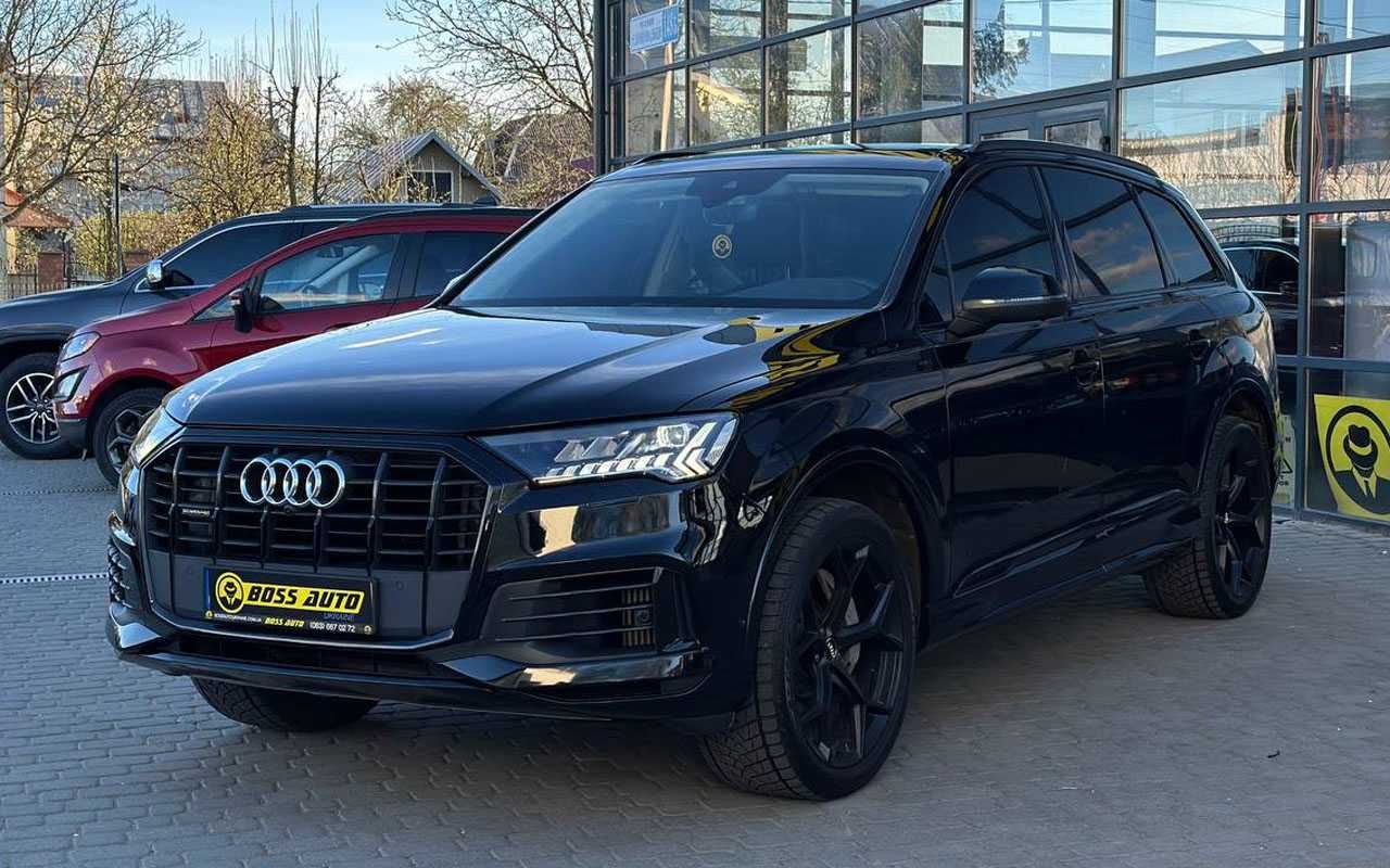 Audi Q7 2020 року