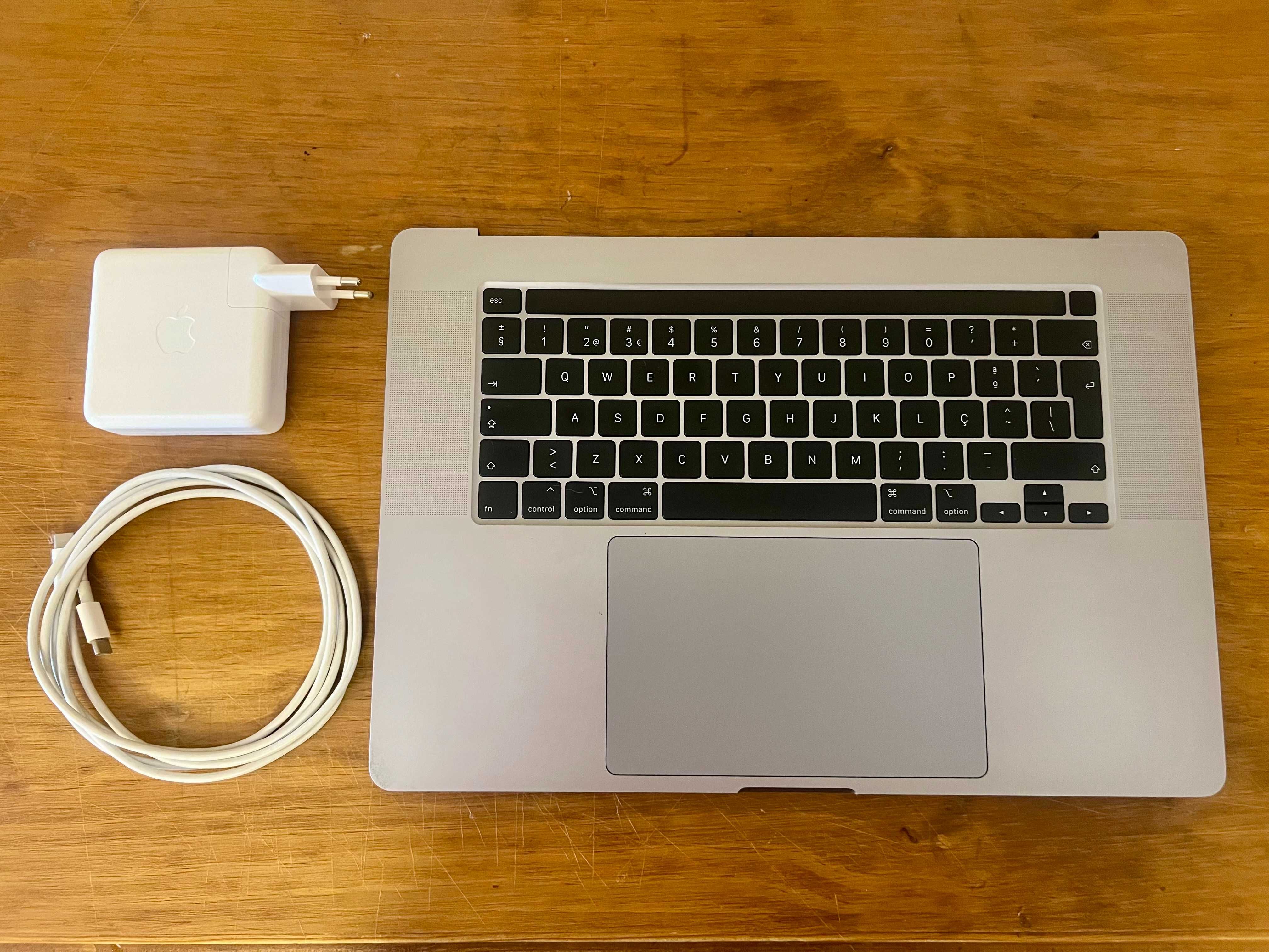 MacBook Pro 16" 2019 ( 2TB SSD / 32GB / i9 ) TOPO - Topcase sem ecrã