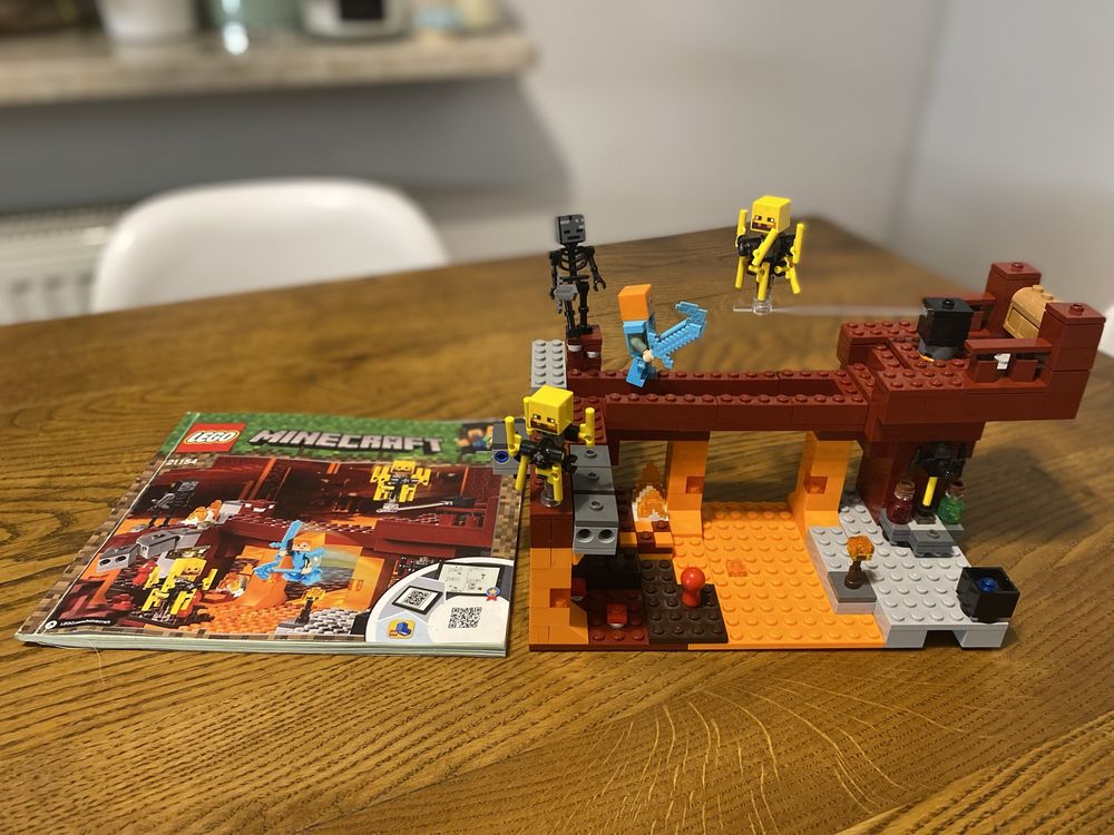 LEGO Minecraft 21154 Most Płomyków