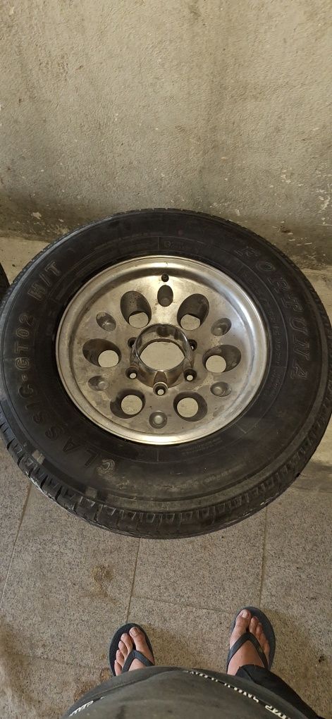 Vendo jantes dum opel frontera a longo