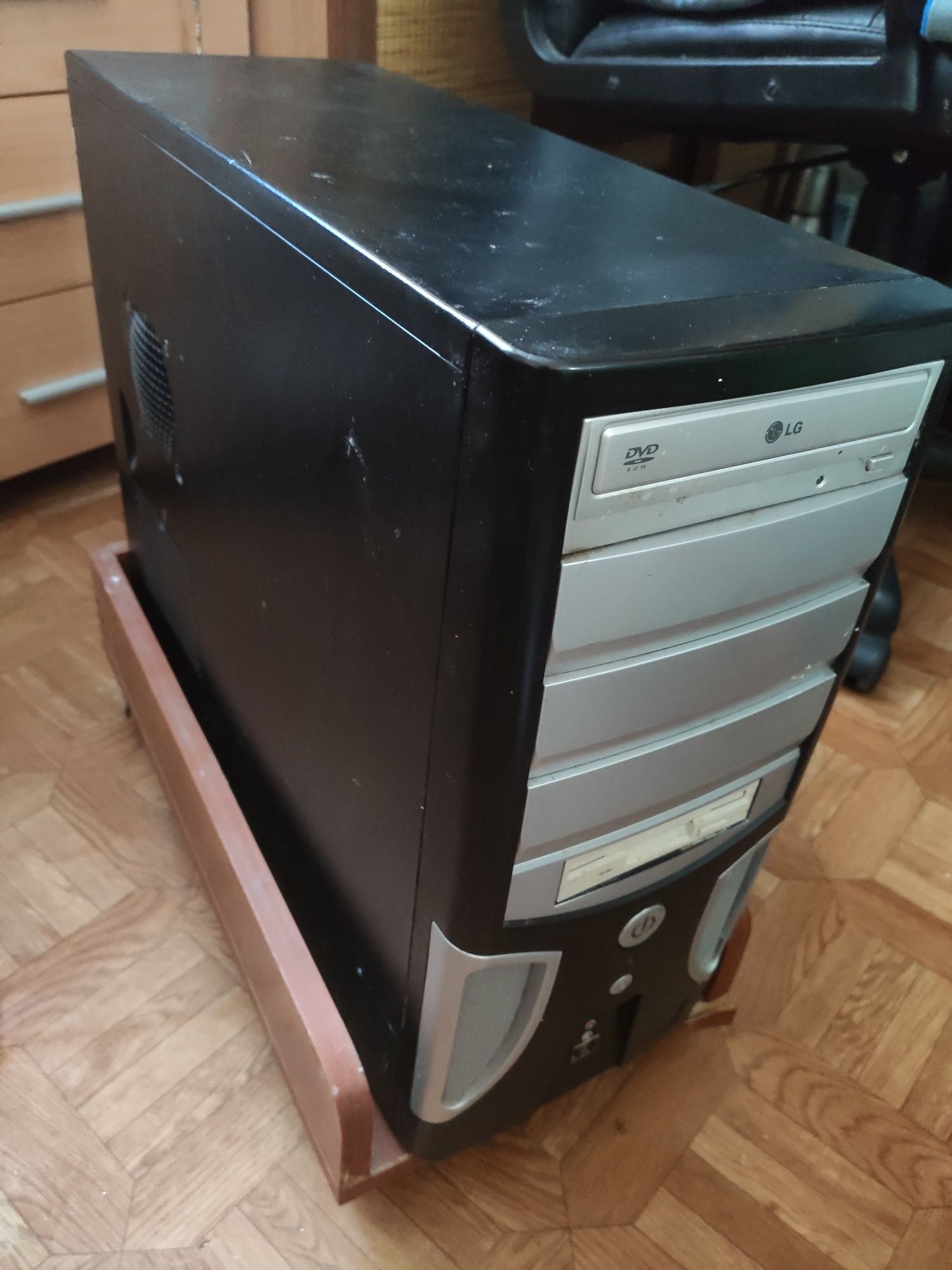 Комп'ютер для дому та офісу