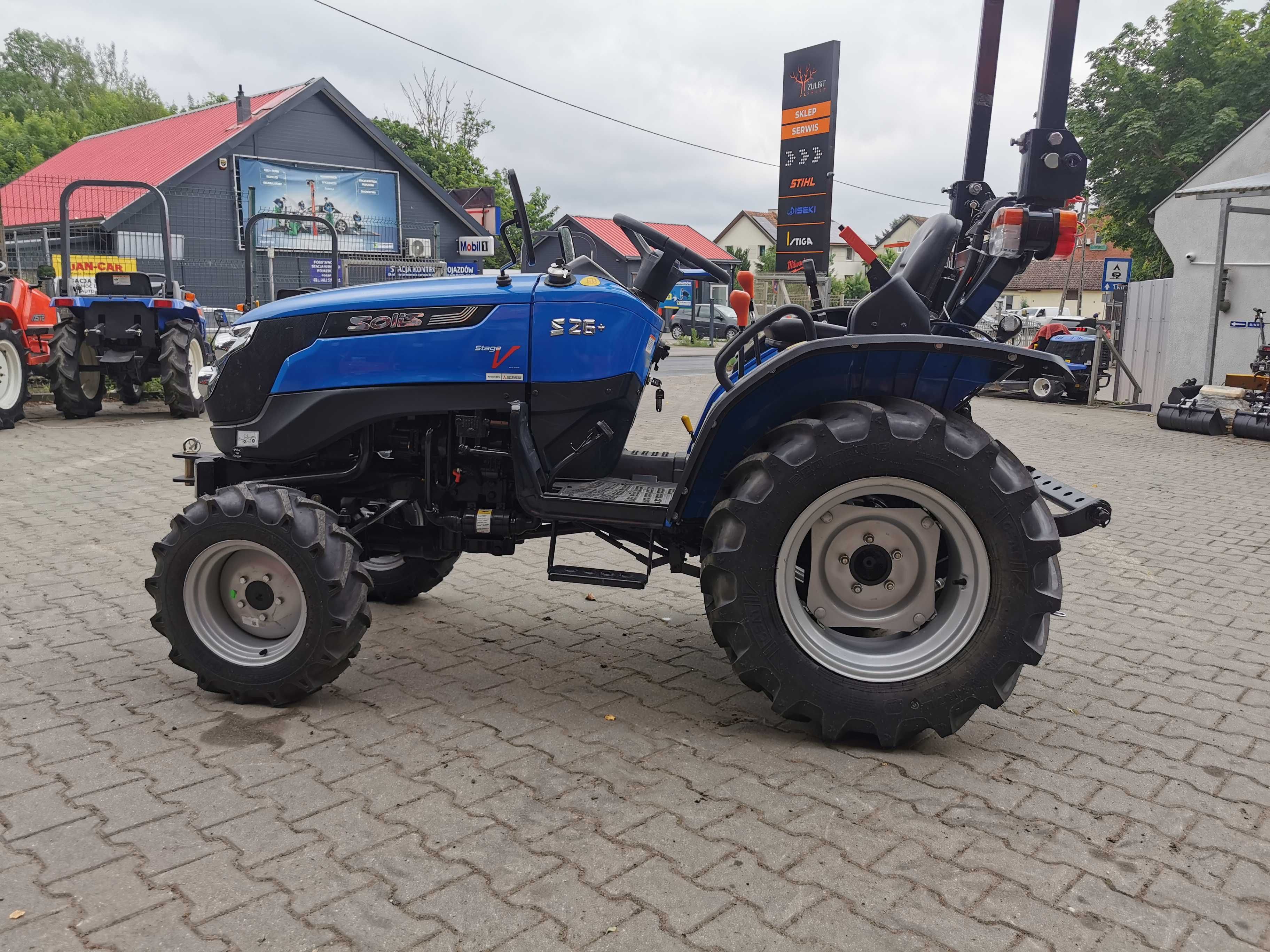 SOLIS 26 4WD z dźwigniami na bokach NOWY