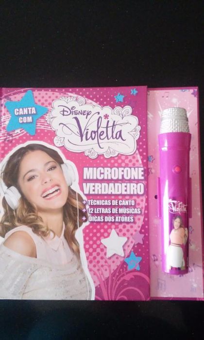 Livro com microfone da Violetta