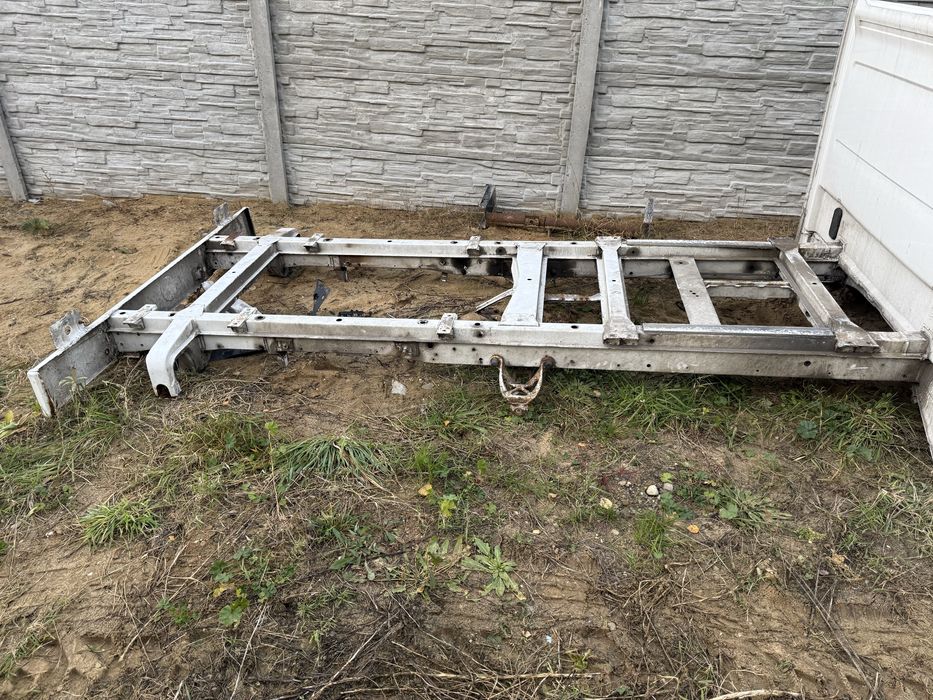 Rama Mercedes Sprinter VW Crafter średni rozstaw