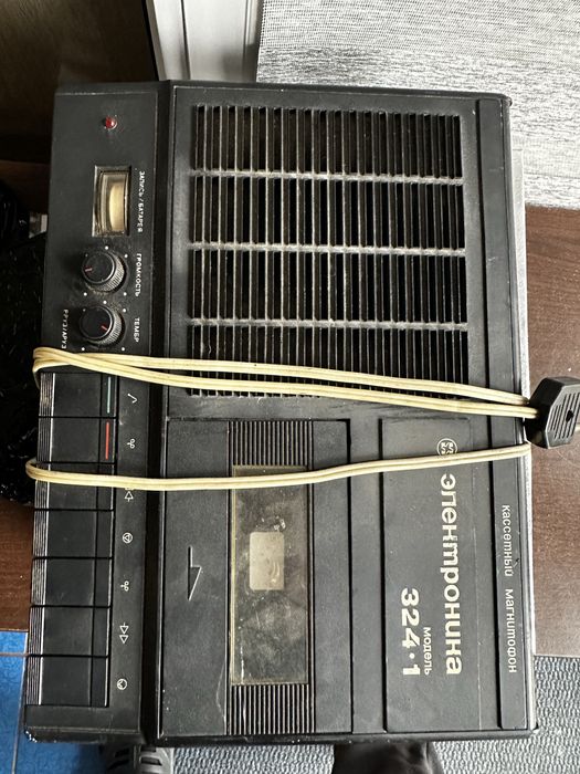 Продам два магнитофона Электроника 324-1 и Карпаты 302