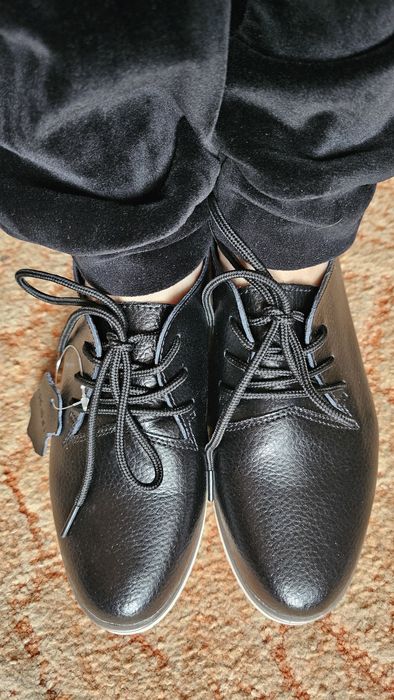 Новые коженые макасины.