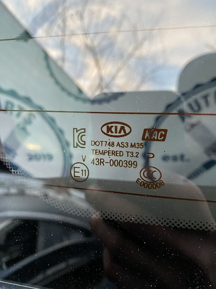 Кришка багажника, ляда, кляпа Kia Soul EV Electric 2014-2019