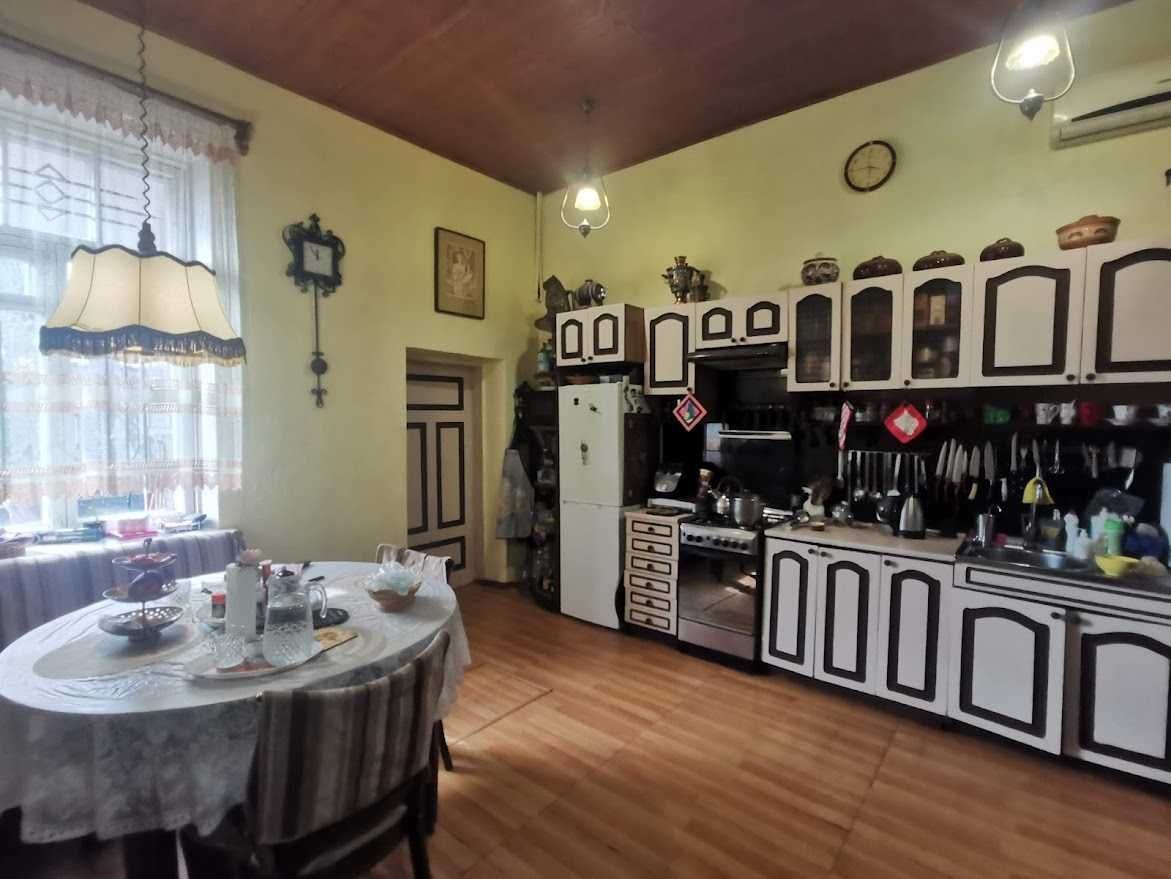 Продажа, дом 200м в центре, г. Каменское