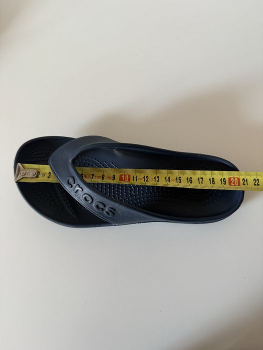 Crocs klapki japonki J2 (33–34) – granatowe