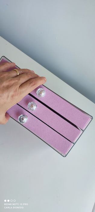 Caixa acrílica com 3 gavetas de veludo nova a estrear