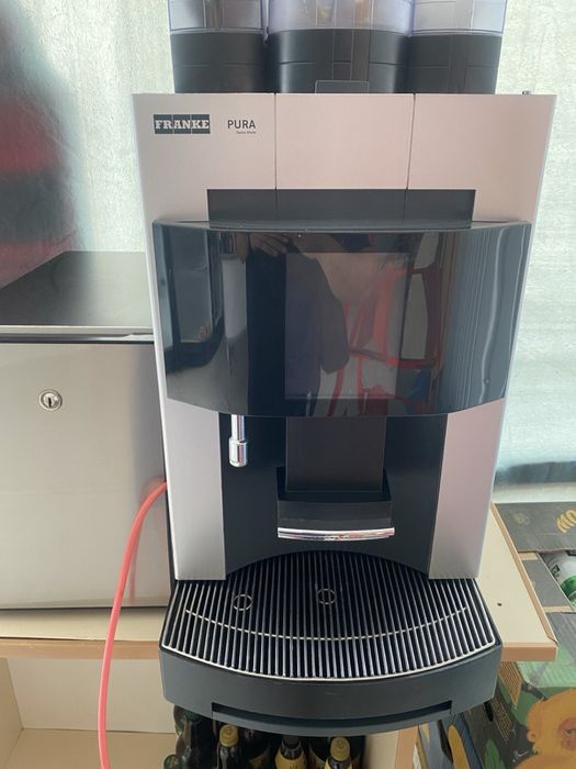 Продам кавовий апарат Franke Pura. Хороший стан з холодильнтком.