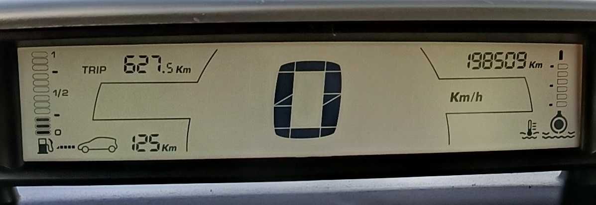 Citroen C4  1,6 benzyna