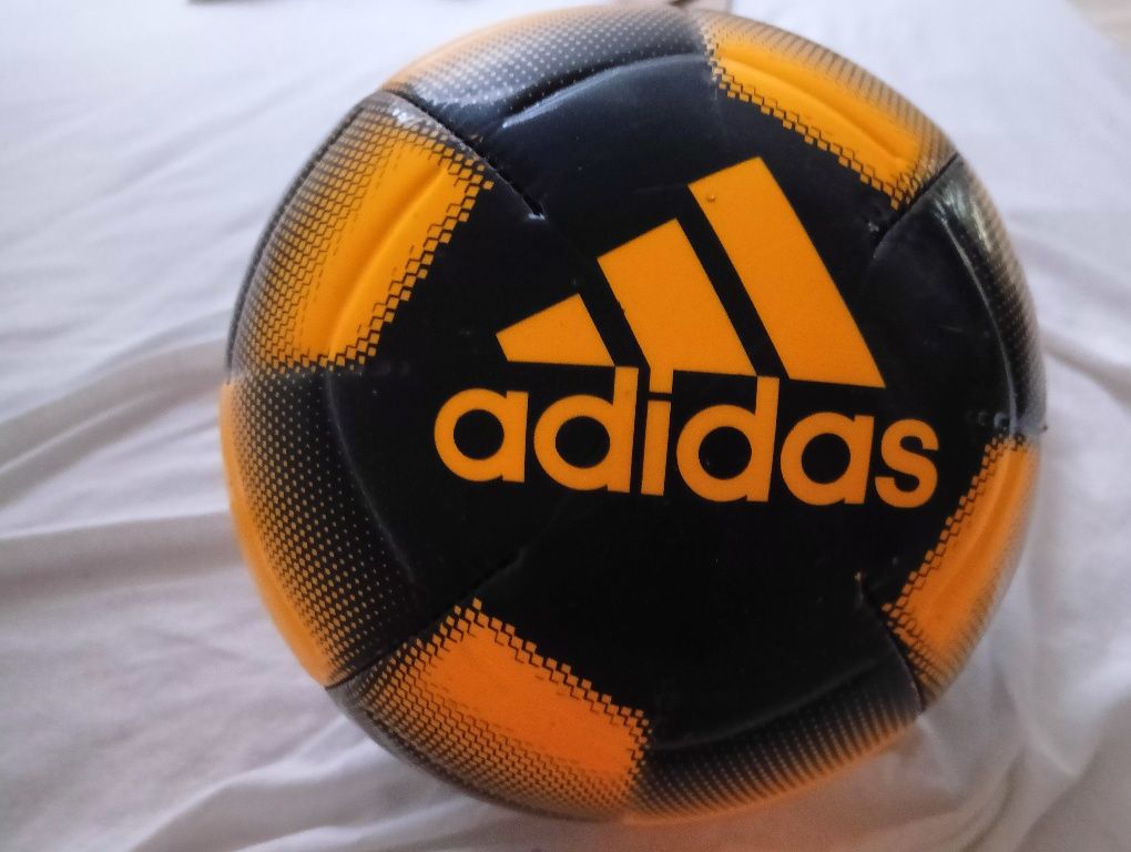 Piłka nożna adidas