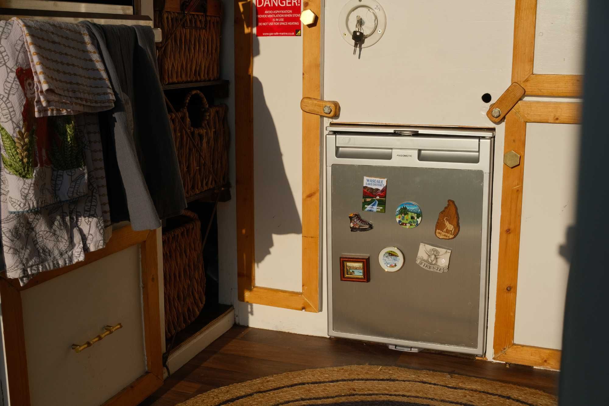 BEAUTIFUL Converted Off-grid Campervan (Peugeot Boxer 2013)