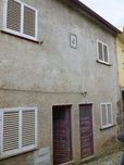 Vende-se moradia
