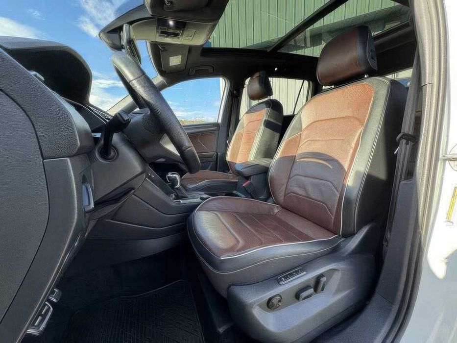 Volkswagen Tiguan      2024