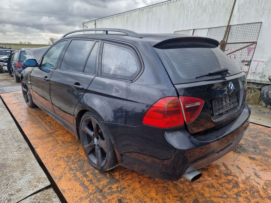 BMW 3 E91 07-10 Silnik 320d N47D20A177KM/130kW 475/9 Black Sapphire na części zderzak drzwi