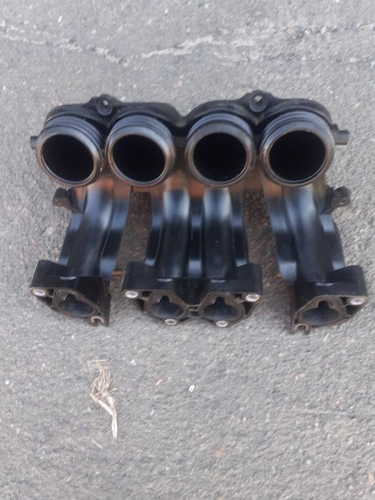 Продам часть колектора шкода октавия а5 1.6 мри