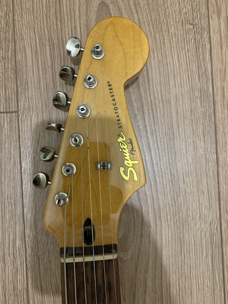 Squier stratocaster