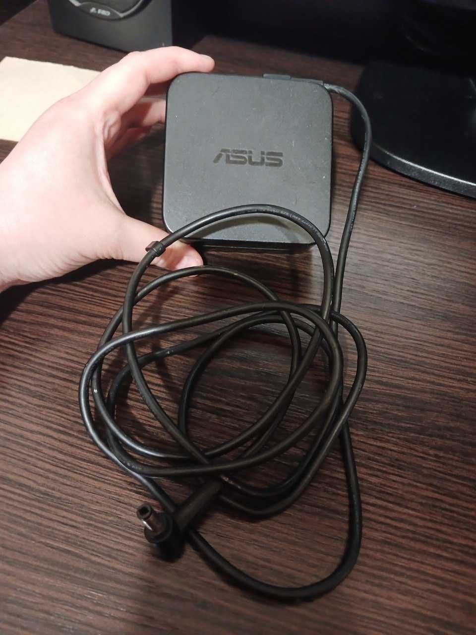 зарядное для ноутбука Asus 19V 4.74A 90W 5.5*2.5 Boxy (ADP-90YD B)