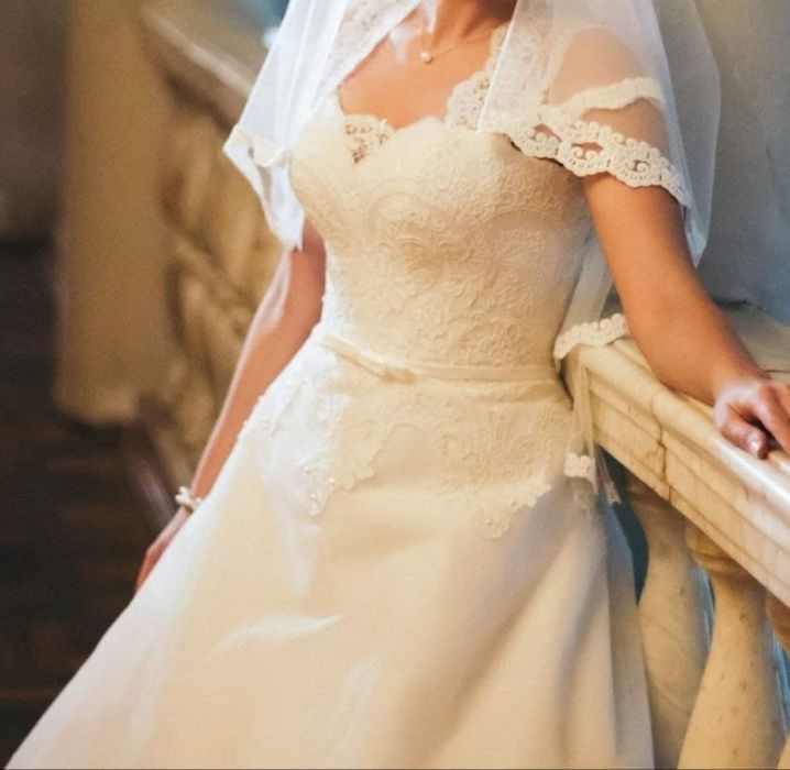 Елегантне весільне плаття, сукня + подарунок. Свадебное платье