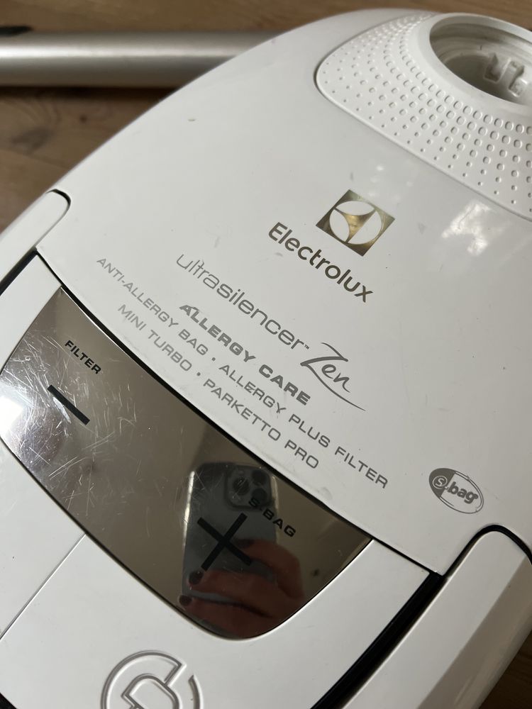 Odkurzacz workowy Elektrolux Ultra Silencer Zen