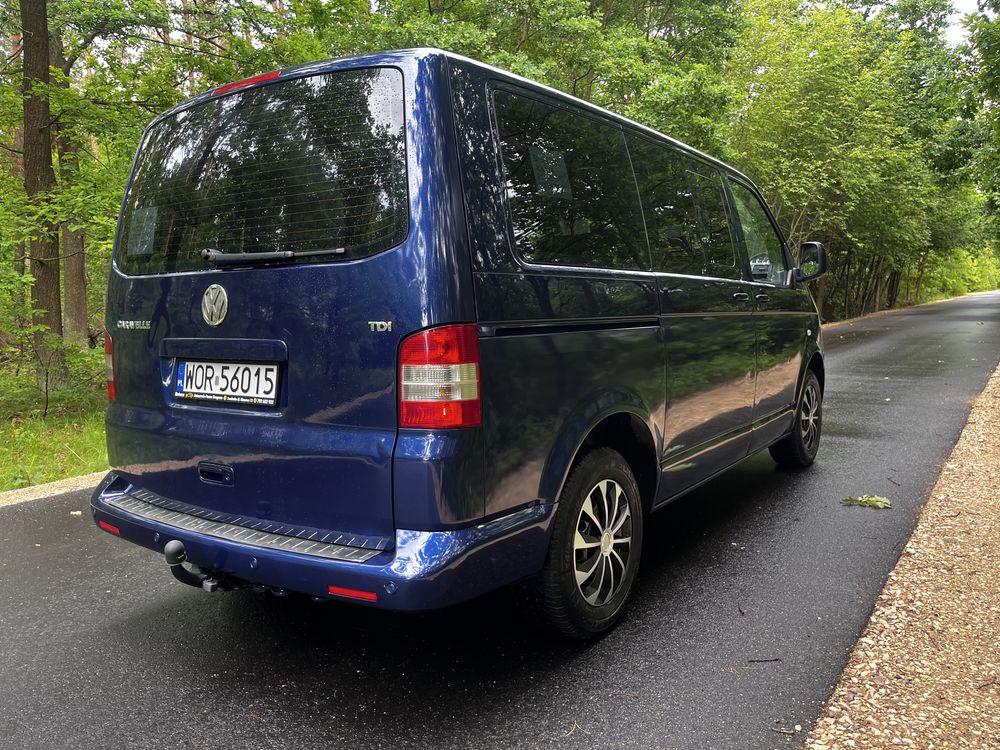 Vw Transporter T5 Caravelle  2.5 Tdi hak klima bezwypadkowy salon Pl
