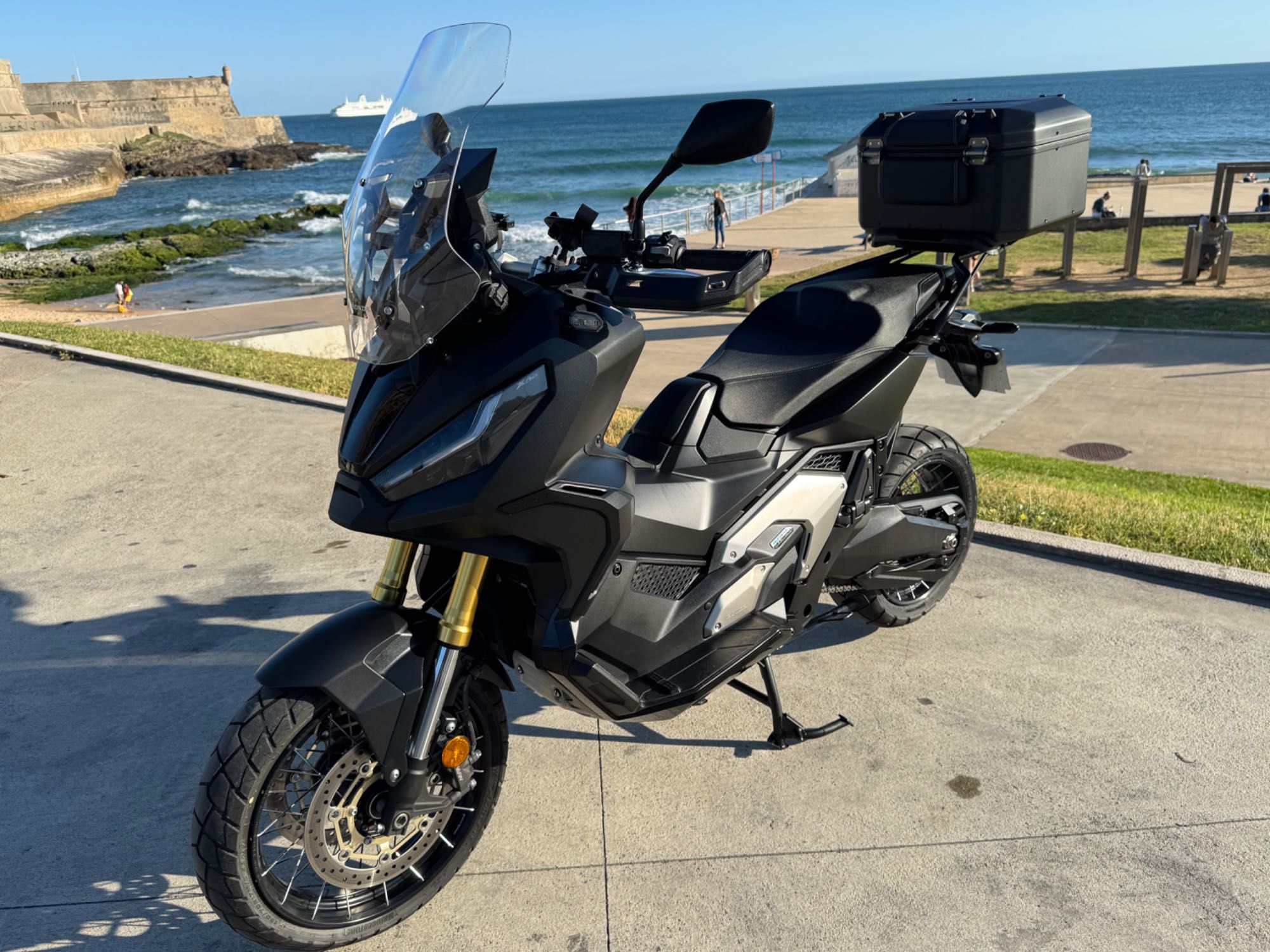 Honda X ADV 750 8milkm