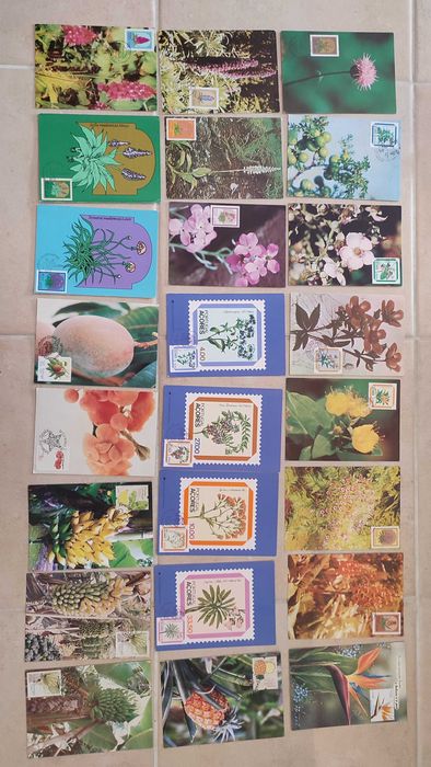50 postais Portugueses com selo e carimbo 1º dia-Tema Flores e Plantas