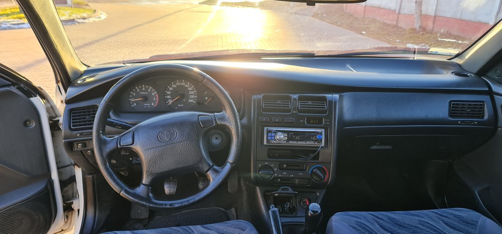 Терміновий продаж Toyota Carina E