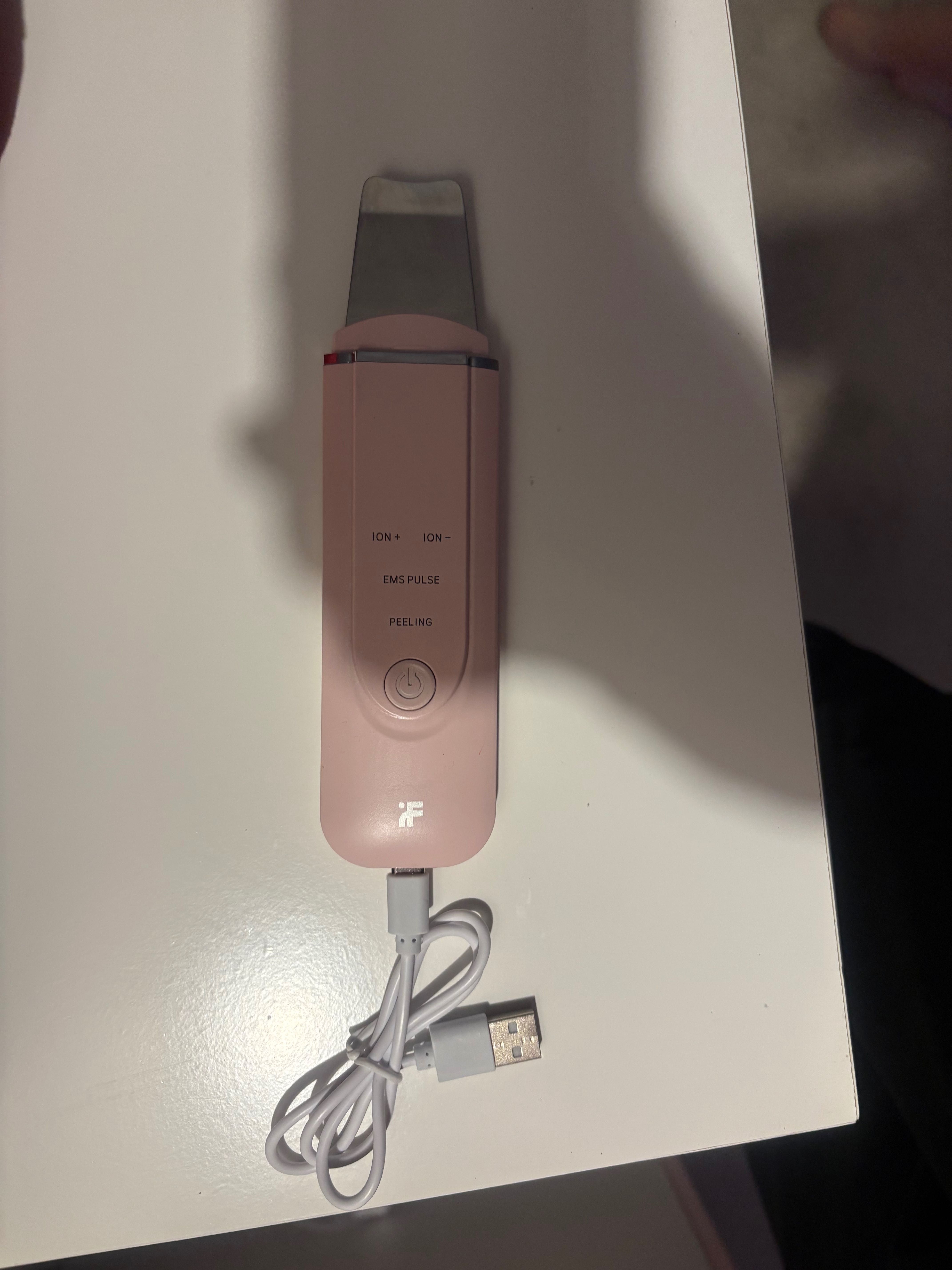 Urządzenie do peelingu kawitacyjnego