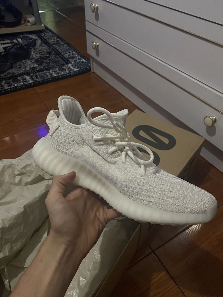 Yeezy Boost 350 v2 Bone