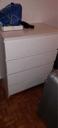 Cômoda malm ikea