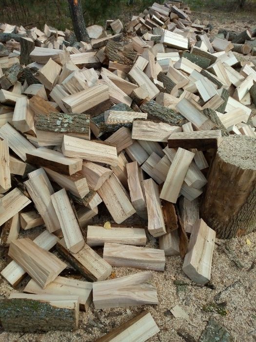 Продаю дрова метровки та рубані ,Можливий торг Ціна вказана за рубані