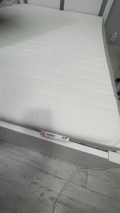 cama com colchao ikea 2 anos uso com protetor incluido